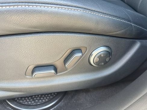 Used 2025 Genesis GV80 2.5T Standard AWD/4WD image 12