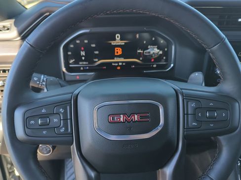 Used 2025 GMC Sierra 1500 AT4 image 11