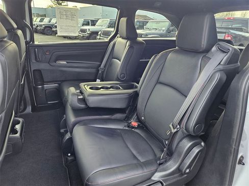 Used 2025 Honda Odyssey Sport-L image 14