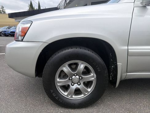 Used 2007 Toyota Highlander 4WD V6 w/ 3rd Row image 10
