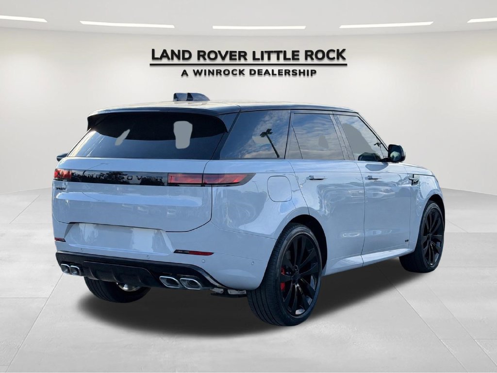 New 2027 Land Rover Range Rover Sport Dynamic SE AWD/4WD image 2