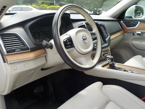 Used 2018 Volvo XC90 T6 Inscription w/ Convenience Package AWD/4WD image 12