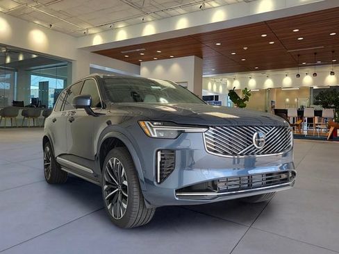 New 2026 Volvo XC90 T8 Plus w/ Protection Package Premier AWD/4WD image 6