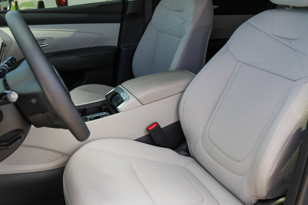 Used 2026 Hyundai Tucson SE FWD image 10