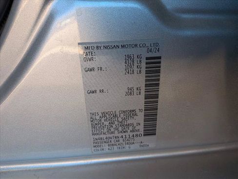 Used 2024 Nissan Altima 2.5 SV FWD image 17