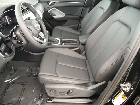 New 2025 Audi Q3 2.0T Premium image 24