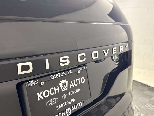 Used 2023 Land Rover Discovery Metropolitan Edition AWD/4WD image 19