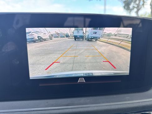 Used 2025 Buick Envista Sport Touring image 15