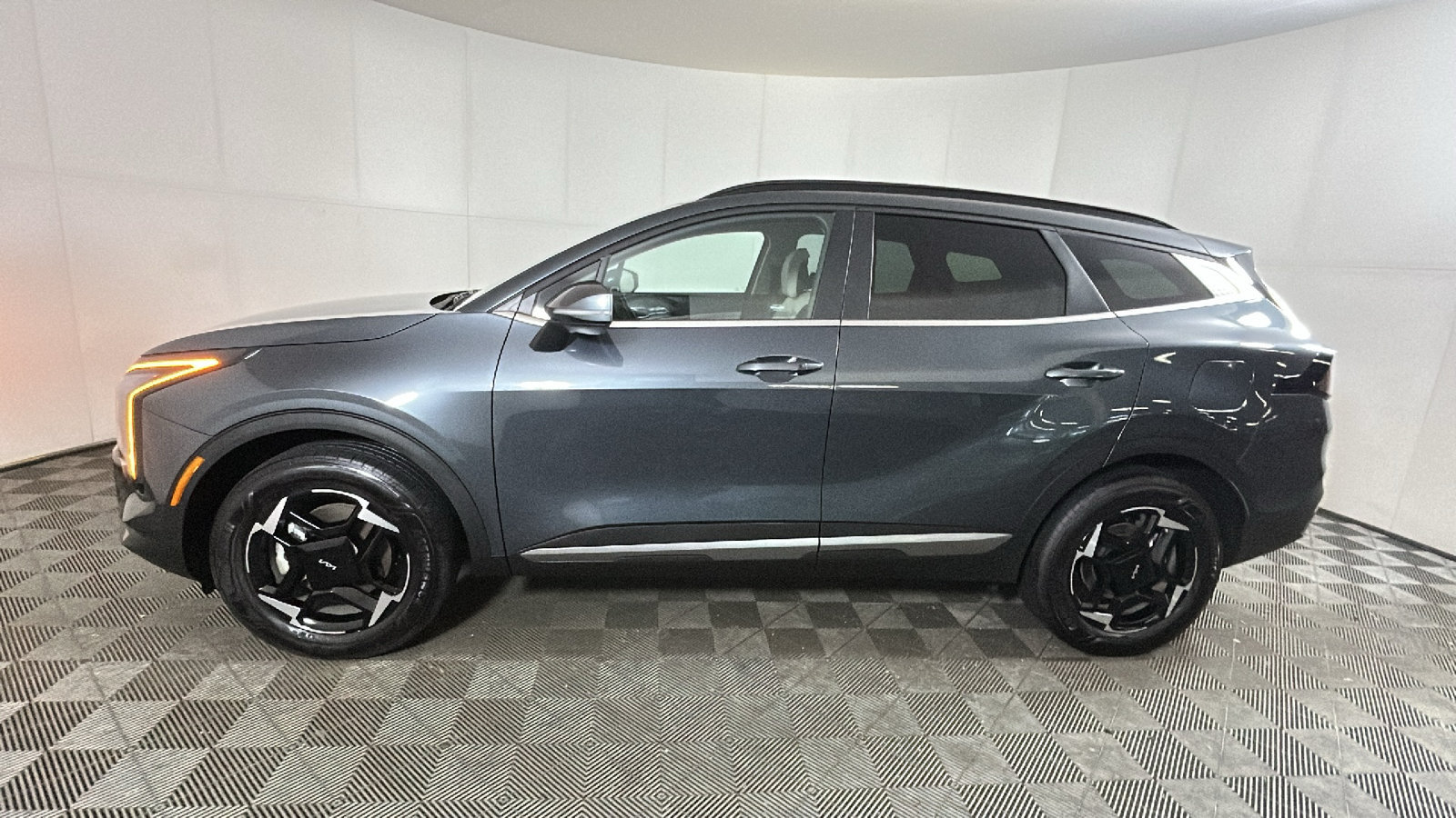 Used 2026 Kia Sportage EX w/ EX Panoramic Sunroof Package AWD/4WD image 7