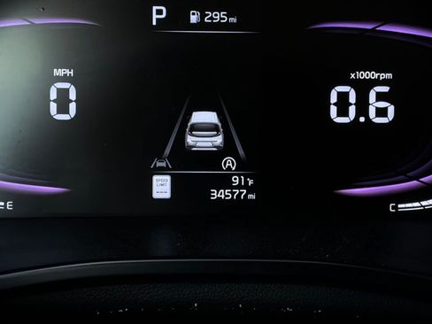 Used 2025 Kia Soul LX w/ LX Technology Package FWD image 36