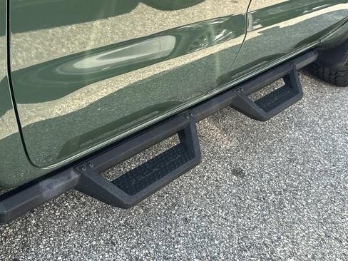 Used 2022 Nissan Frontier PRO-4X AWD/4WD image 8