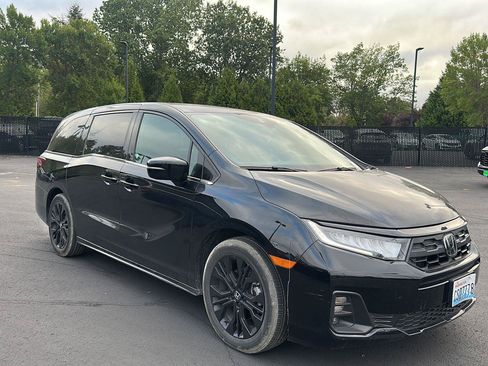 Used 2025 Honda Odyssey Sport-L image 4