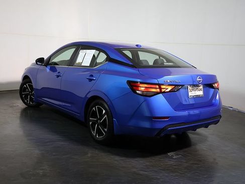 Used 2024 Nissan Sentra SV FWD image 2