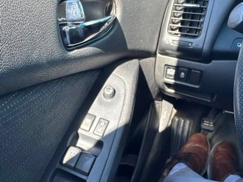 Used 2012 Nissan Altima 2.5 S FWD image 14