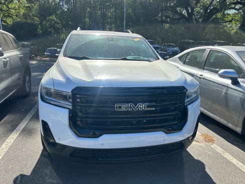 Used 2021 GMC Acadia SLT w/ Elevation Edition image 7