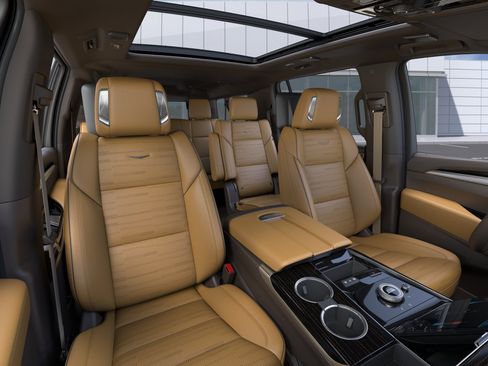 New 2026 Cadillac Escalade ESV Luxury AWD/4WD image 16