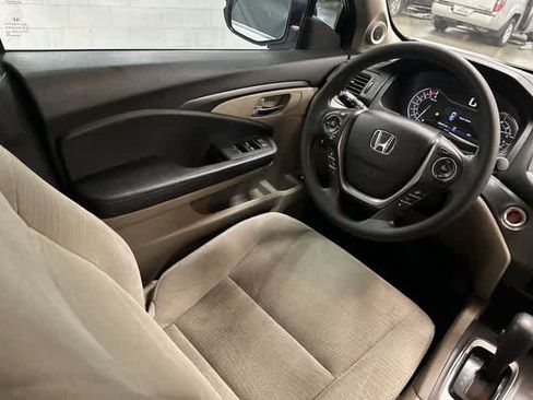 Used 2017 Honda Pilot EX image 12