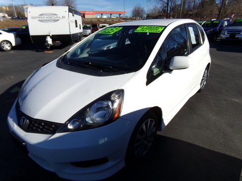 Used 2013 Honda Fit Sport image 1