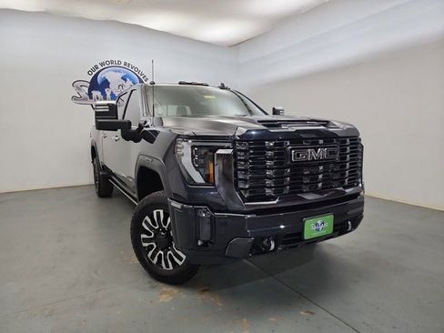 Used 2024 GMC Sierra 2500 Denali Ultimate w/ Snow Plow Prep/Camper Package image 3
