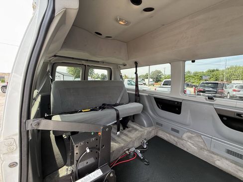 Used 2006 Ford E-350 and Econoline 350 XL RWD image 21