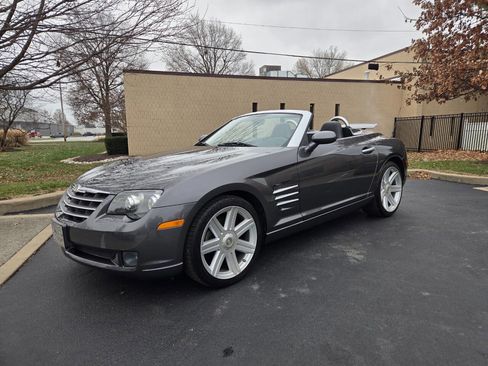 Used 2005 Chrysler Crossfire Limited image 2