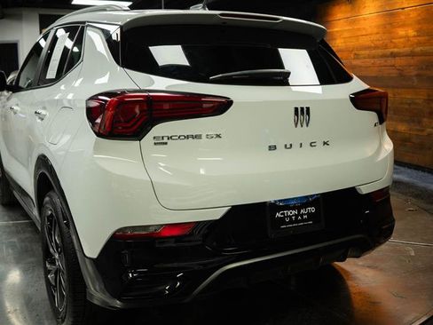 Used 2024 Buick Encore GX Sport Touring image 6