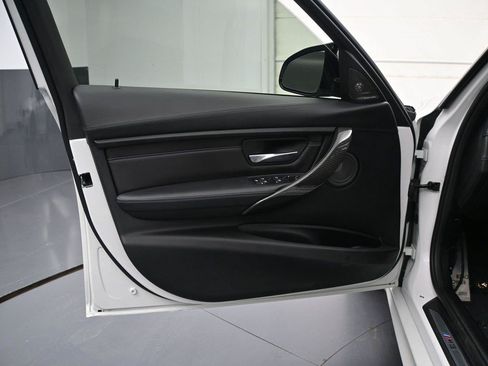 Used 2018 BMW M3 RWD image 7