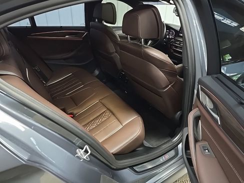 Used 2021 BMW M550i xDrive w/ Executive Package AWD/4WD image 20