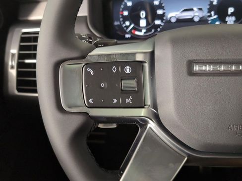 Certified 2025 Land Rover Discovery Dynamic SE image 15