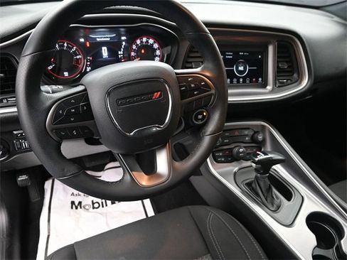 Used 2019 Dodge Challenger SXT w/ Blacktop Package image 10