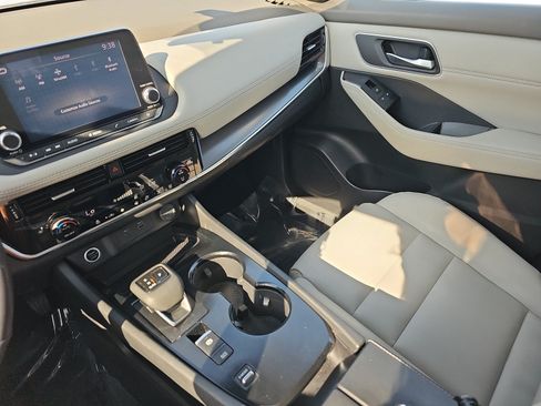 Used 2021 Nissan Rogue SV w/ Premium Package FWD image 21