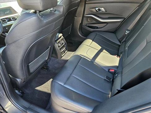 Used 2019 BMW 330i Sedan w/ Driving Assistance Package image 18