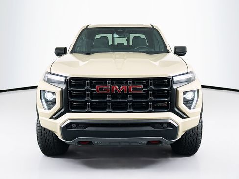 Used 2024 GMC Canyon AT4 w/ AT4 Premium Package AWD/4WD image 2