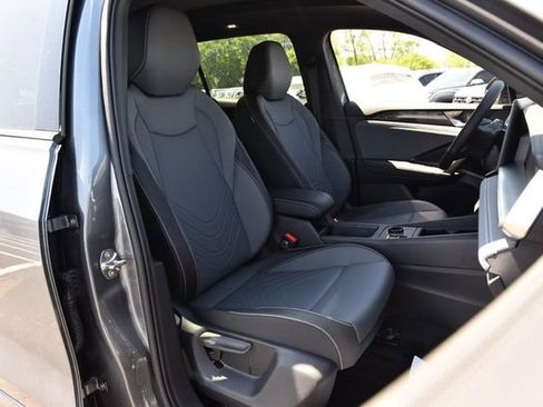 New 2026 Volkswagen Tiguan SE R-Line AWD/4WD image 20