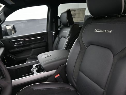 New 2026 RAM 1500 Laramie w/ Sport Appearance Package AWD/4WD image 9