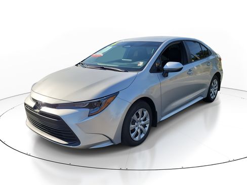 Certified 2026 Toyota Corolla LE image 3