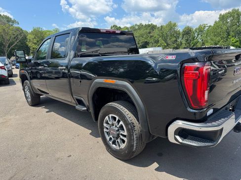Used 2021 GMC Sierra 3500 4x4 Crew Cab w/ Convenience Package image 10