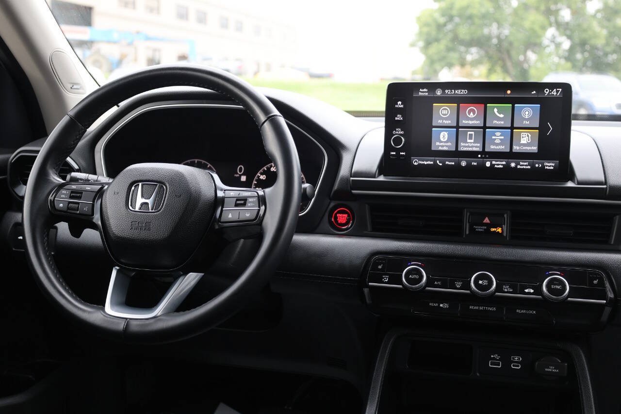 Used 2025 Honda Pilot Touring image 24