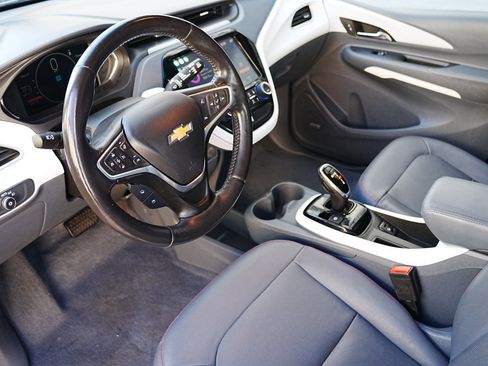 Used 2019 Chevrolet Bolt Premier w/ Infotainment Package image 8