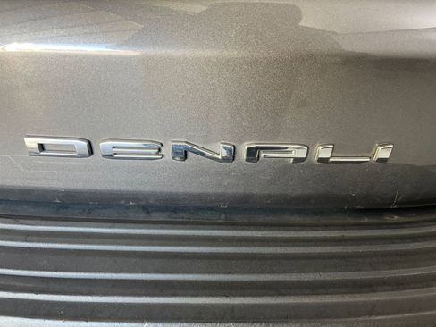 Used 2021 GMC Yukon Denali w/ Denali Premium Package image 75