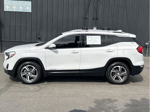 Used 2020 GMC Terrain SLT image 7