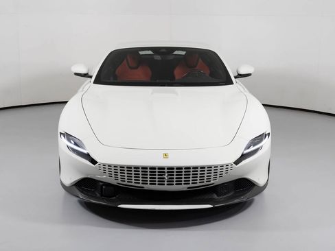 Used 2022 Ferrari Roma image 7