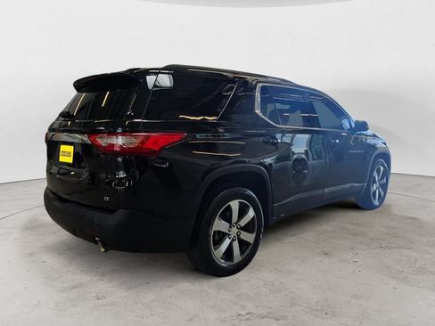 Used 2020 Chevrolet Traverse LT w/ LT Premium Package AWD/4WD image 5
