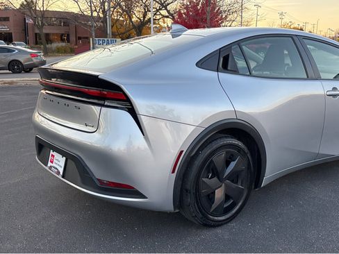 Used 2024 Toyota Prius LE image 22