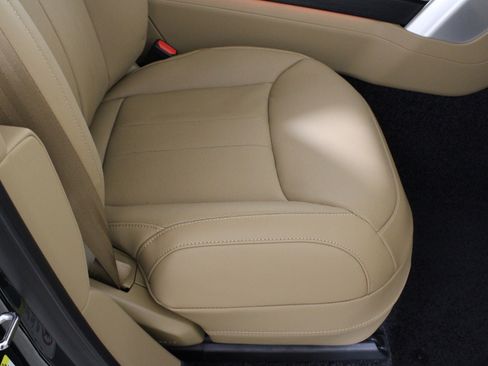 New 2026 Land Rover Range Rover Long Wheelbase SE image 13