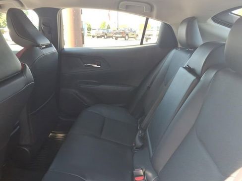 Used 2025 Toyota Prius Plug-In Hybrid FWD image 7
