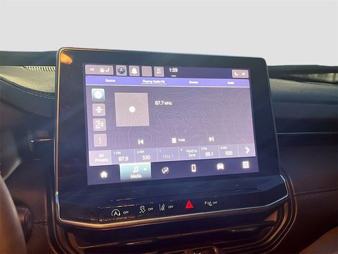 Used 2023 Jeep Compass Limited image 14