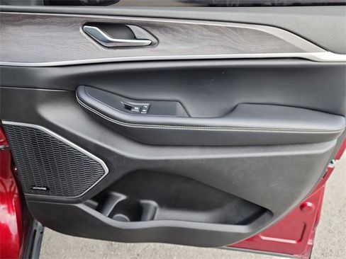 Used 2023 Jeep Grand Cherokee 4xe image 17