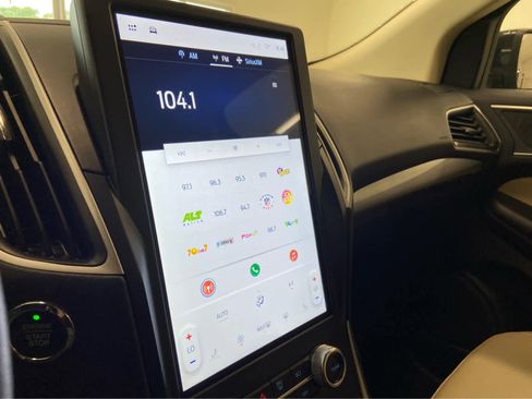 Used 2024 Ford Edge SEL image 25