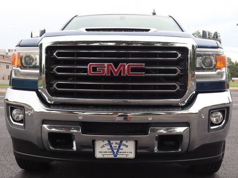 Used 2017 GMC Sierra 2500 SLT w/ Duramax Plus Package AWD/4WD image 13